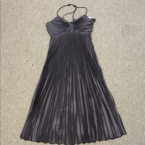 Banana Republic NWT size 0 Elegant Gray Pleated Dress